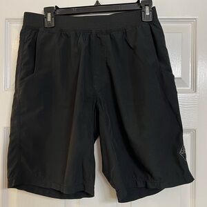 PRANA  BLACK BREATHE ELASTIC WAIST SHORTS
